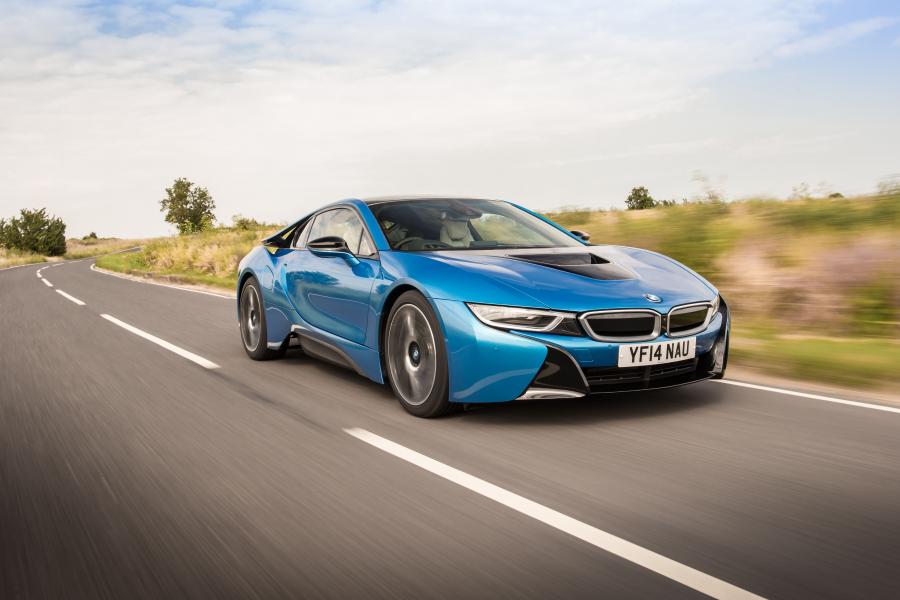  BMW i8 2014 года  (UK) (фото 32 из 69)